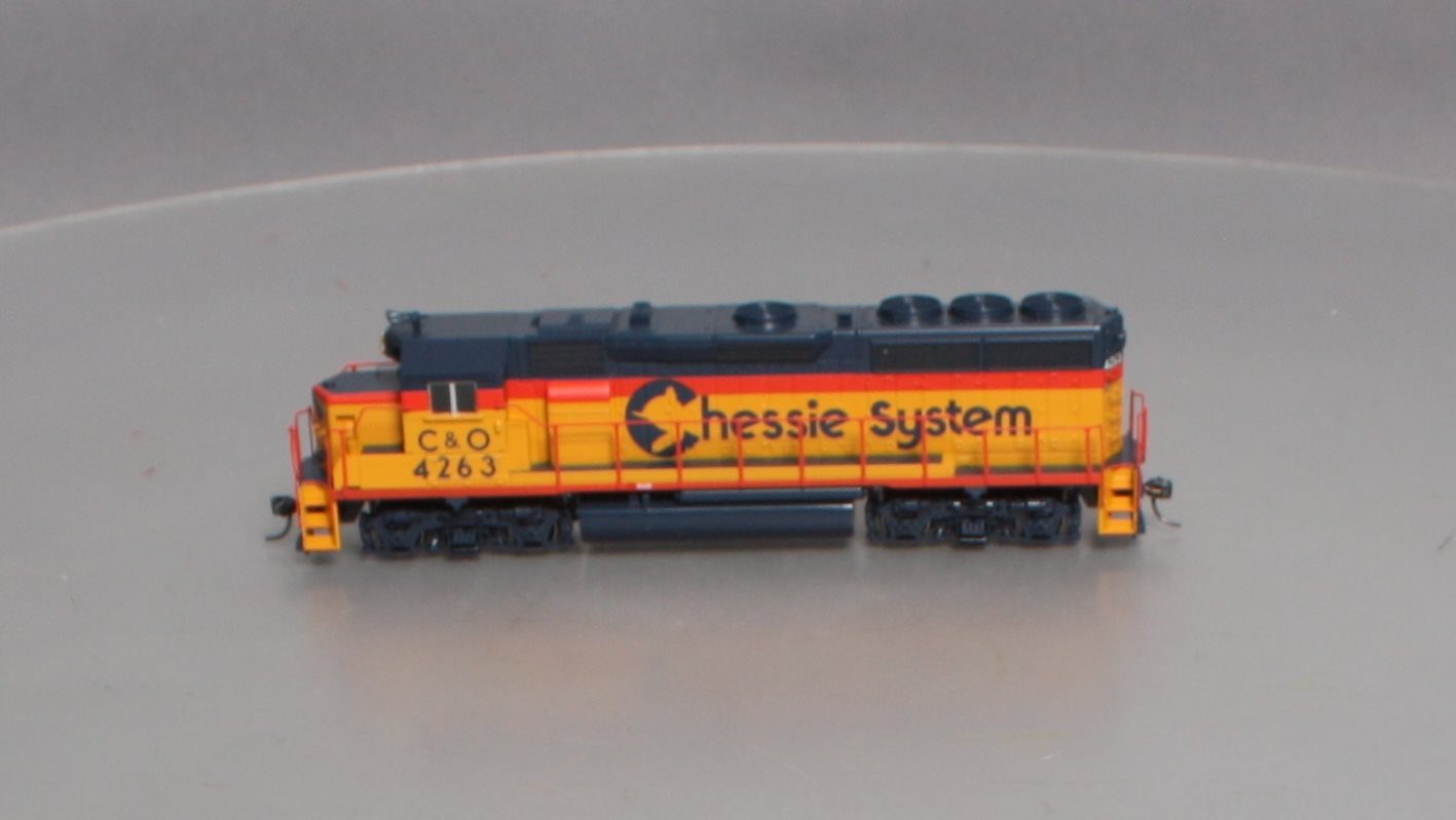 Athearn 89774 HO RTR GP40-2, Chessie/C&O #4263