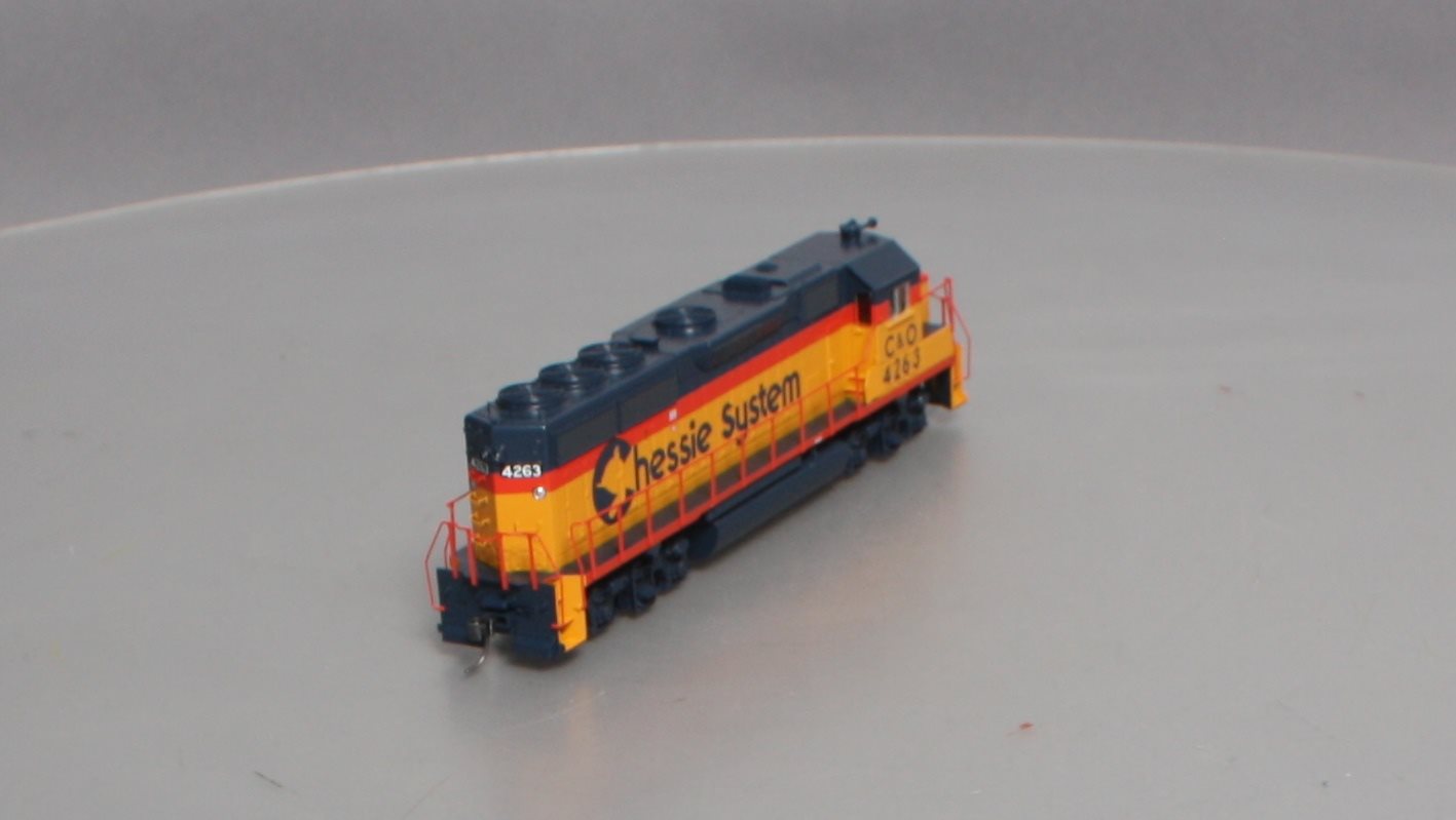 Athearn 89774 HO RTR GP40-2, Chessie/C&O #4263