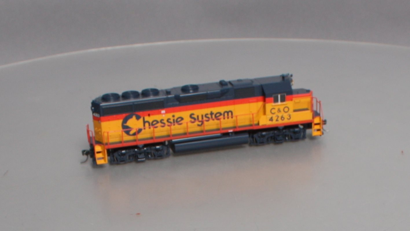 Athearn 89774 HO RTR GP40-2, Chessie/C&O #4263