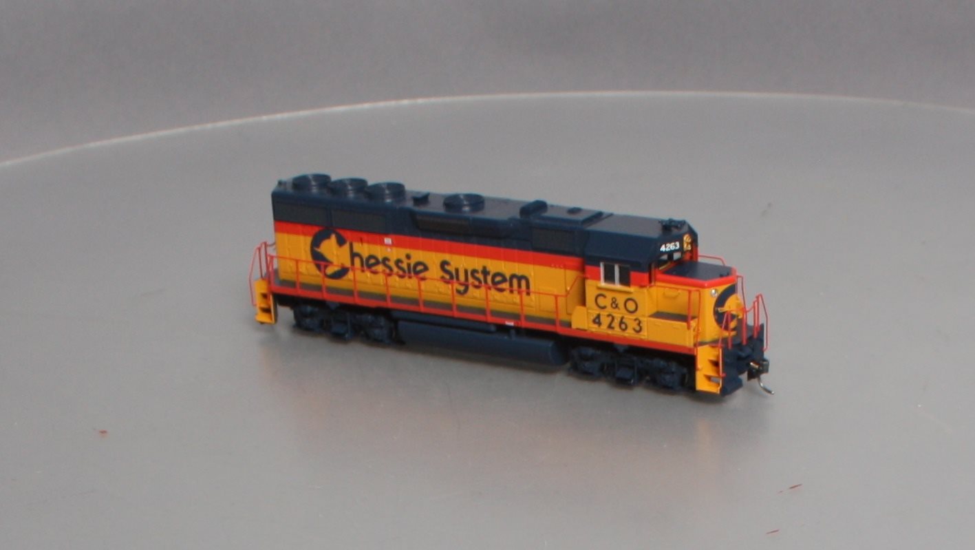 Athearn 89774 HO RTR GP40-2, Chessie/C&O #4263