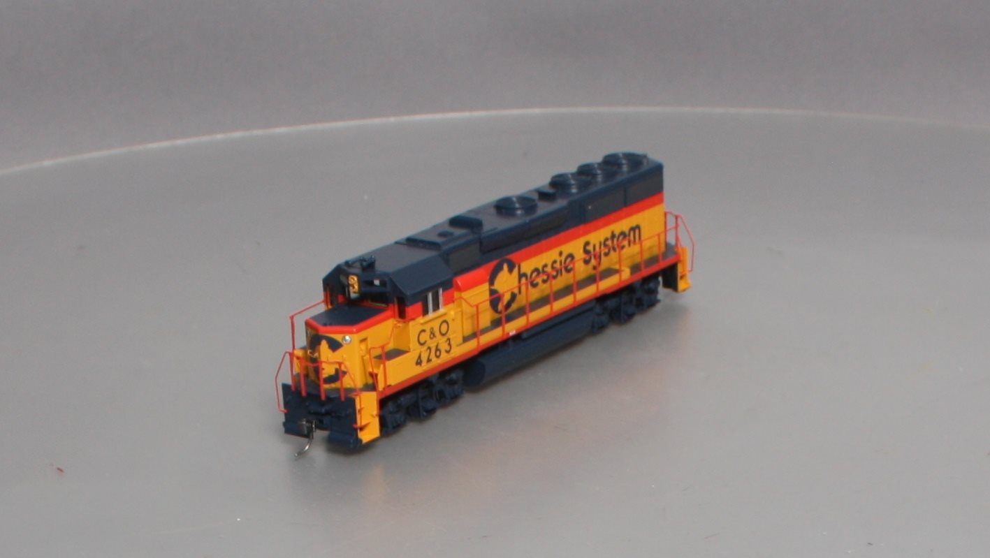 Athearn 89774 HO RTR GP40-2, Chessie/C&O #4263
