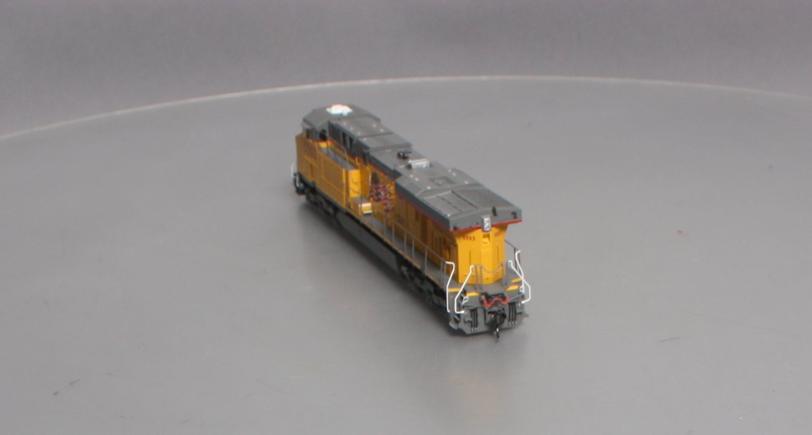 Athearn G69735 HO Scale Union Pacific ES44AC Diesel Locomotive #5503
