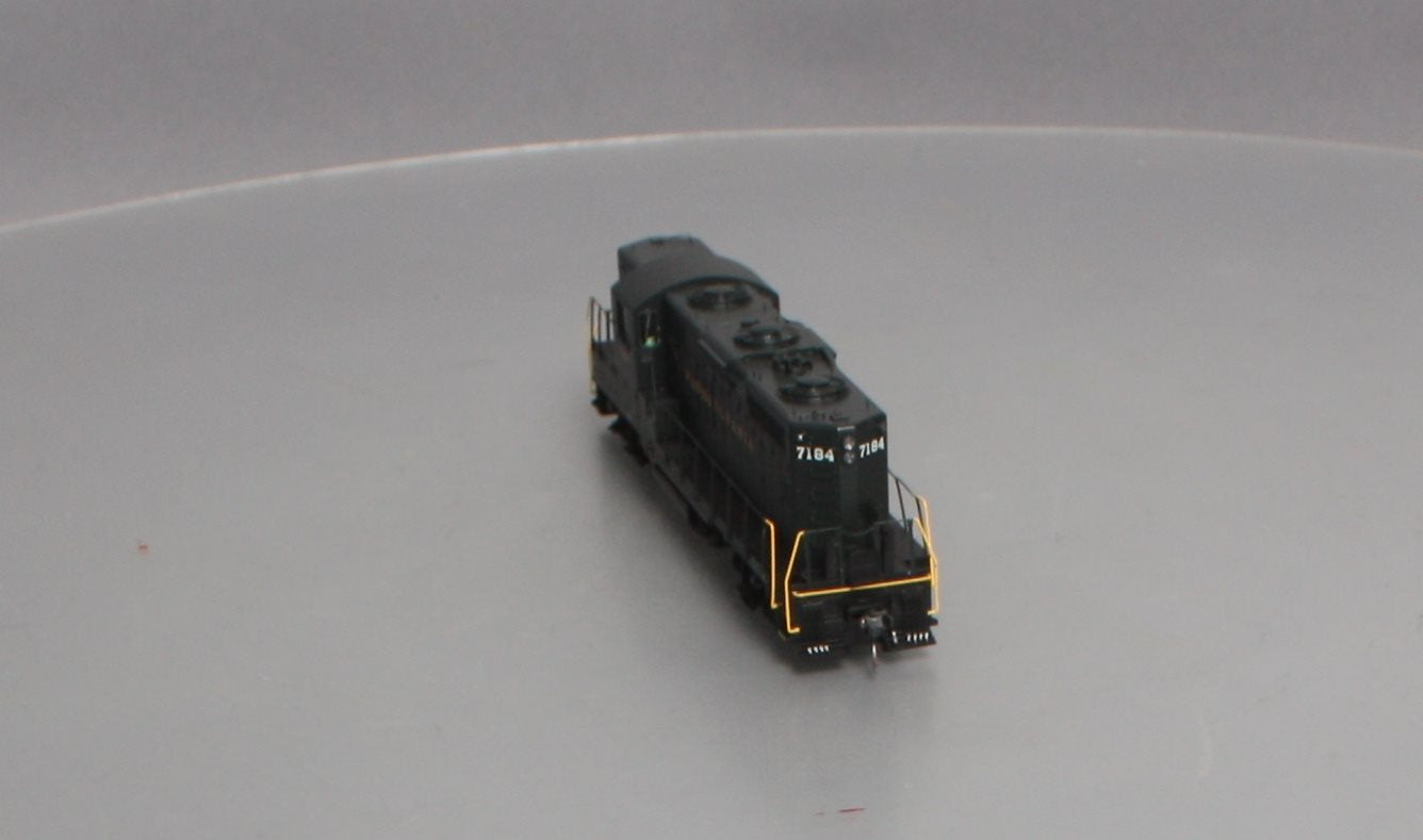 Athearn G62812 HO Pennsylvania Railroad GP9 Diesel Locomotive #7184