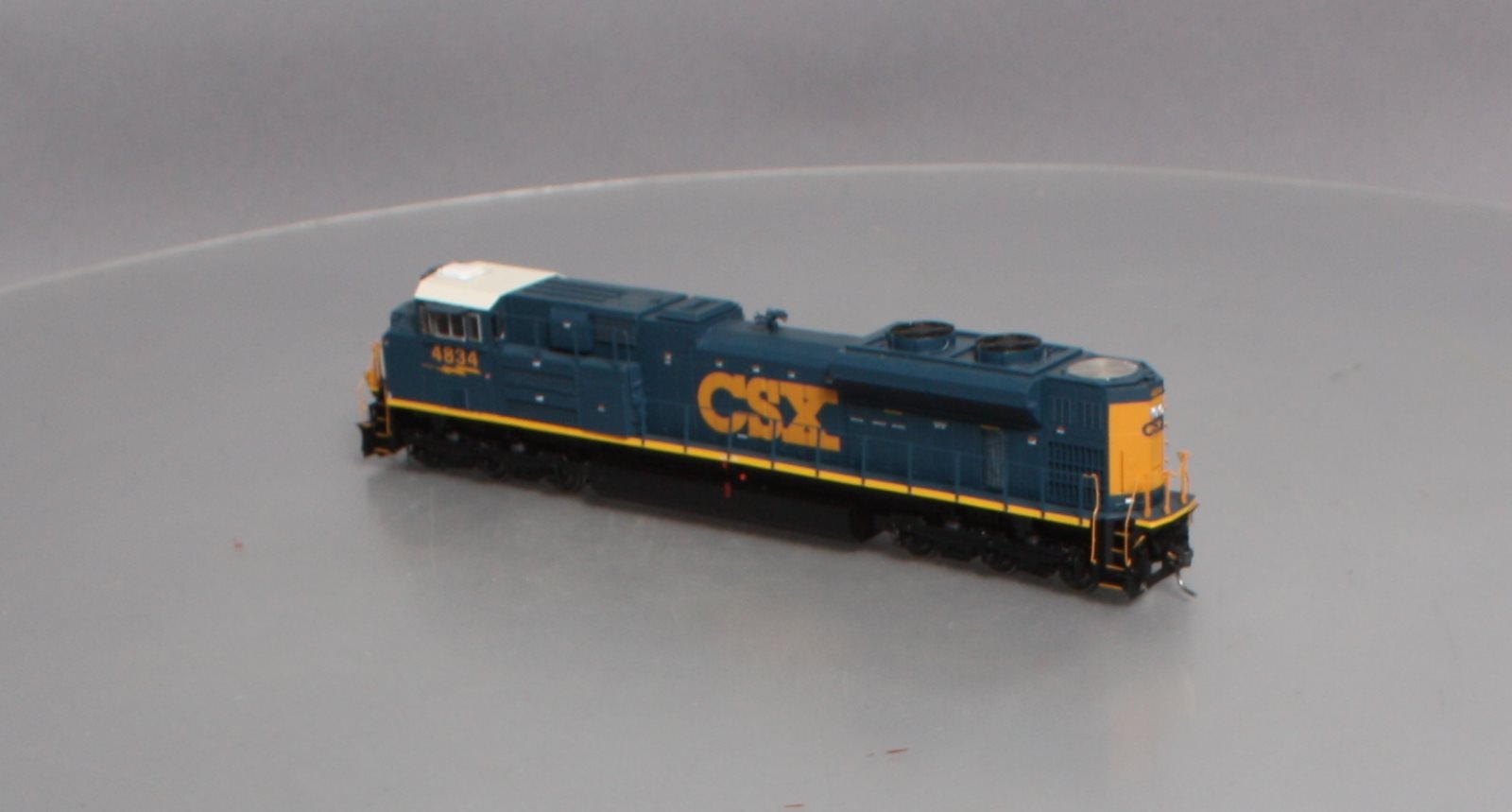 Athearn G68597 HO CSX/YN3 SD70ACe Heritage #4834