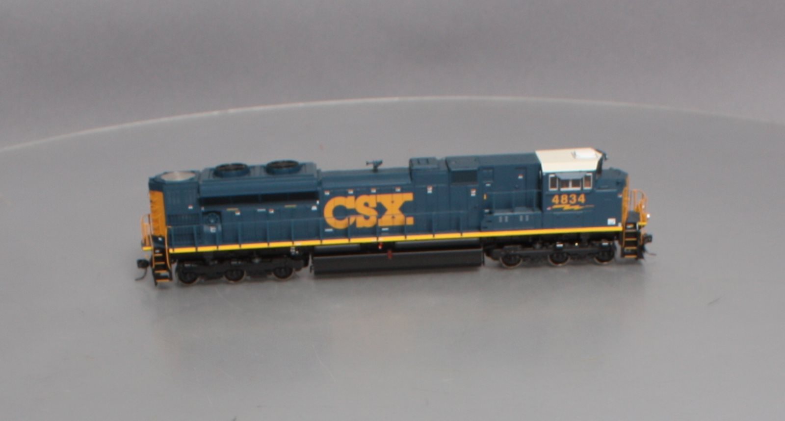Athearn G68597 HO CSX/YN3 SD70ACe Heritage #4834