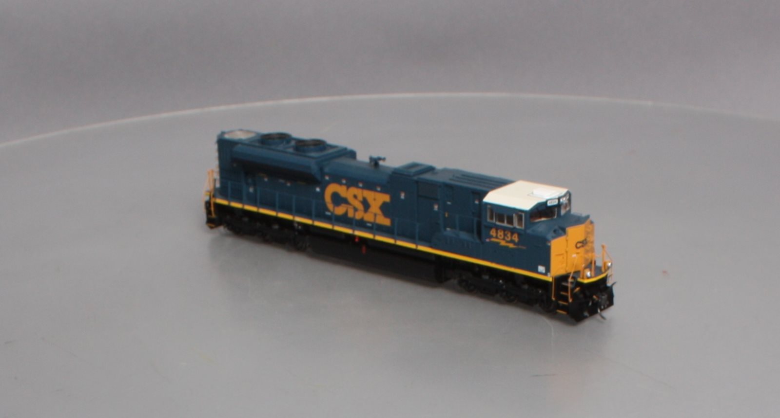 Athearn G68597 HO CSX/YN3 SD70ACe Heritage #4834