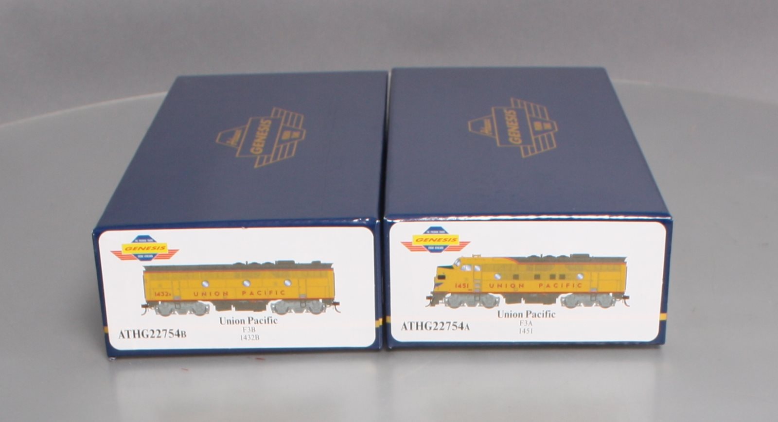Athearn G22754 HO Union Pacific/Passenger F3A/F3B Diesel Set #1451/#1432B