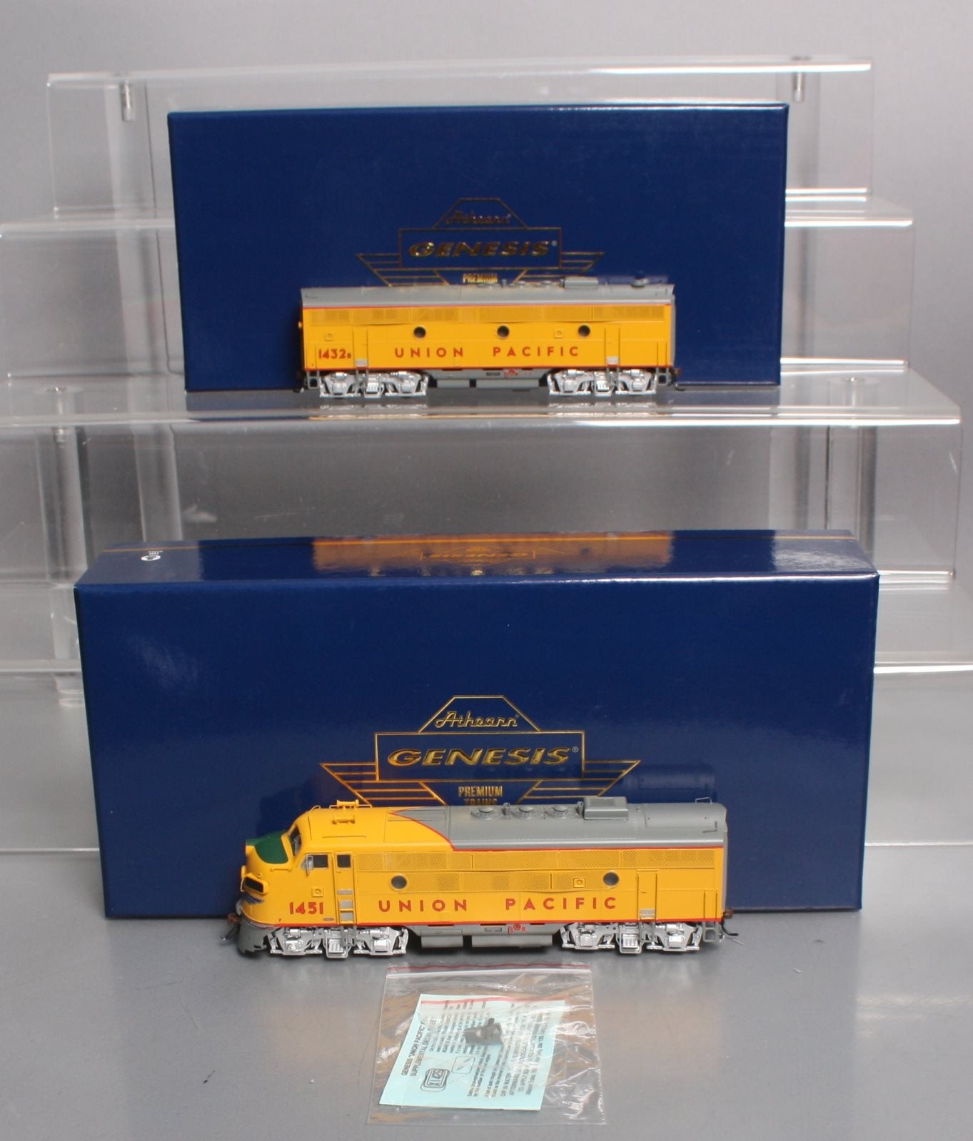 Athearn G22754 HO Union Pacific/Passenger F3A/F3B Diesel Set #1451/#1432B