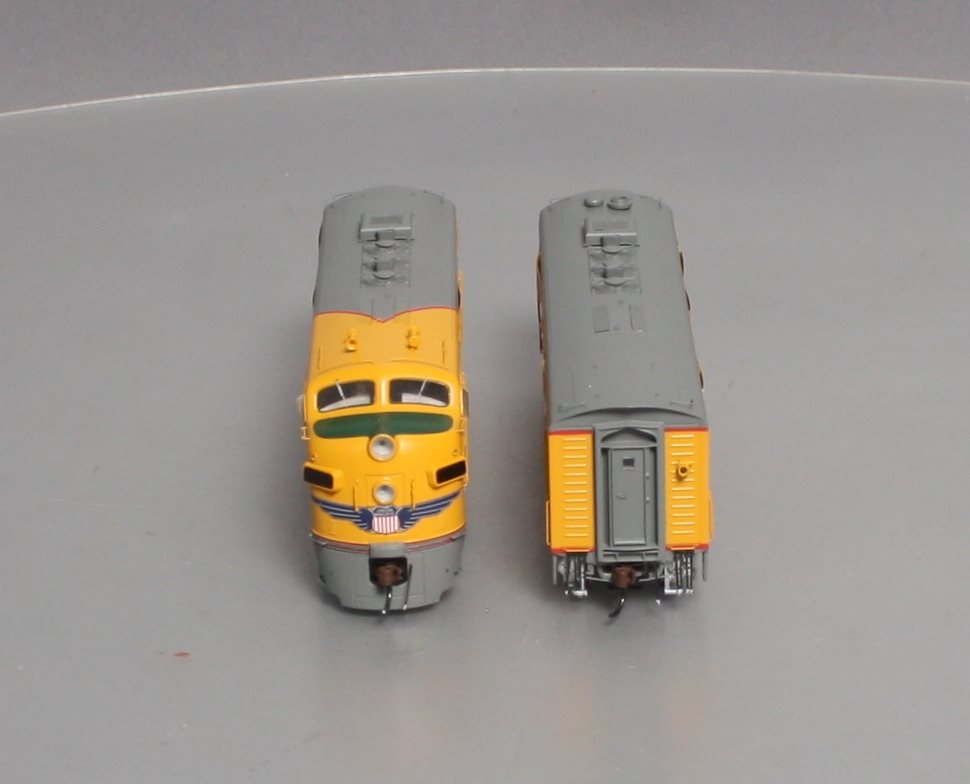 Athearn G22754 HO Union Pacific/Passenger F3A/F3B Diesel Set #1451/#1432B