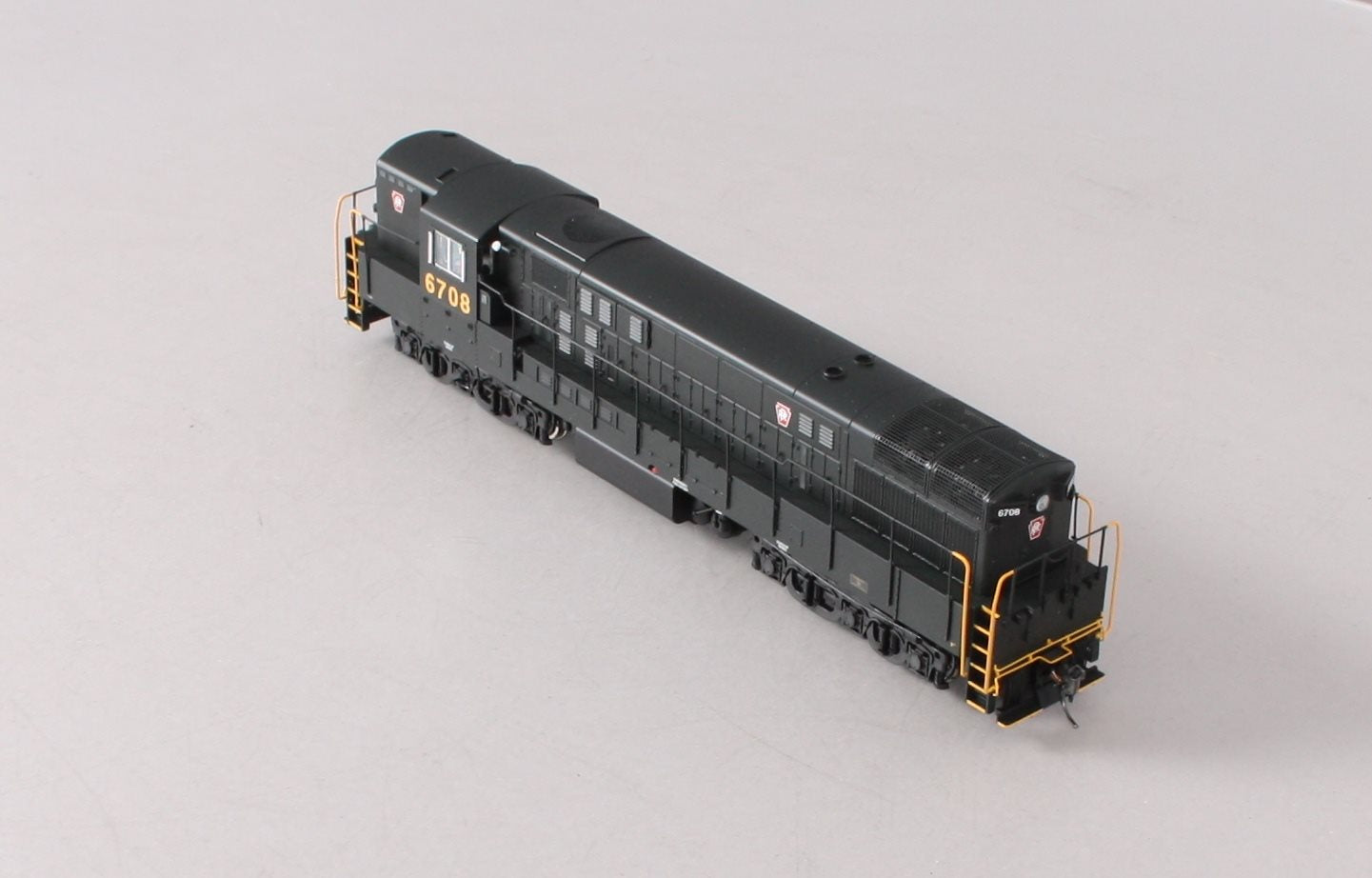Atlas 7882 HO Scale PRR FM Trainmaster Phase 2 Diesel Locomotive #6708