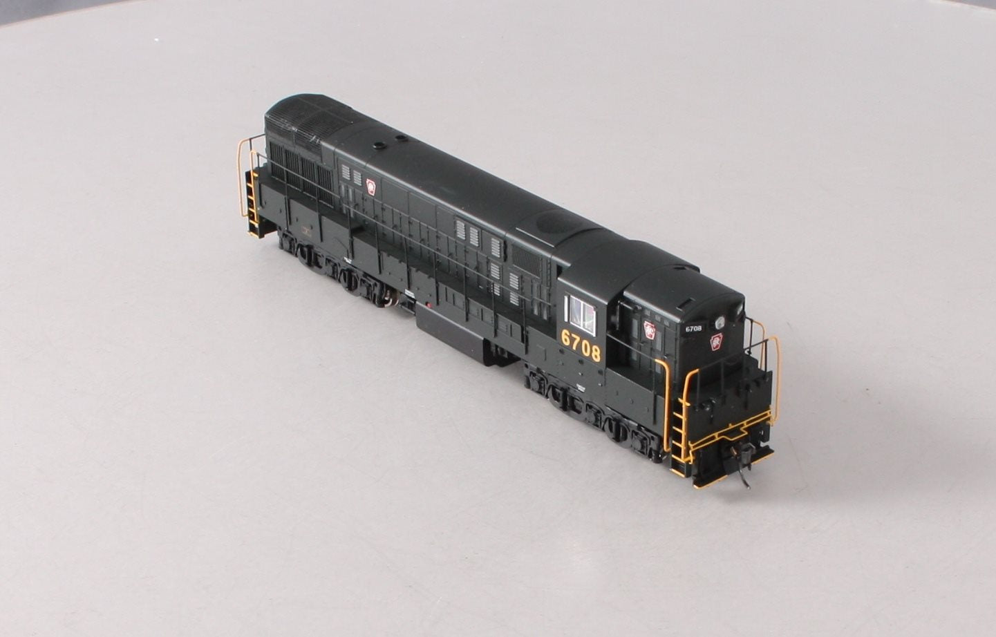 Atlas 7882 HO Scale PRR FM Trainmaster Phase 2 Diesel Locomotive #6708