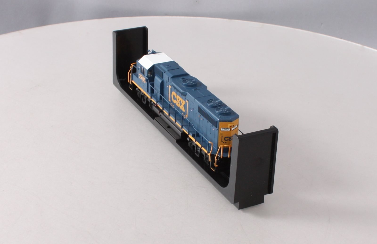 Atlas 10001747 HO CSX EMD GP38-2 Diesel Engine #2705 – Trainz
