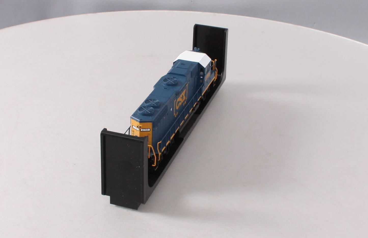 Atlas 10001747 HO CSX EMD GP38-2 Diesel Engine #2705