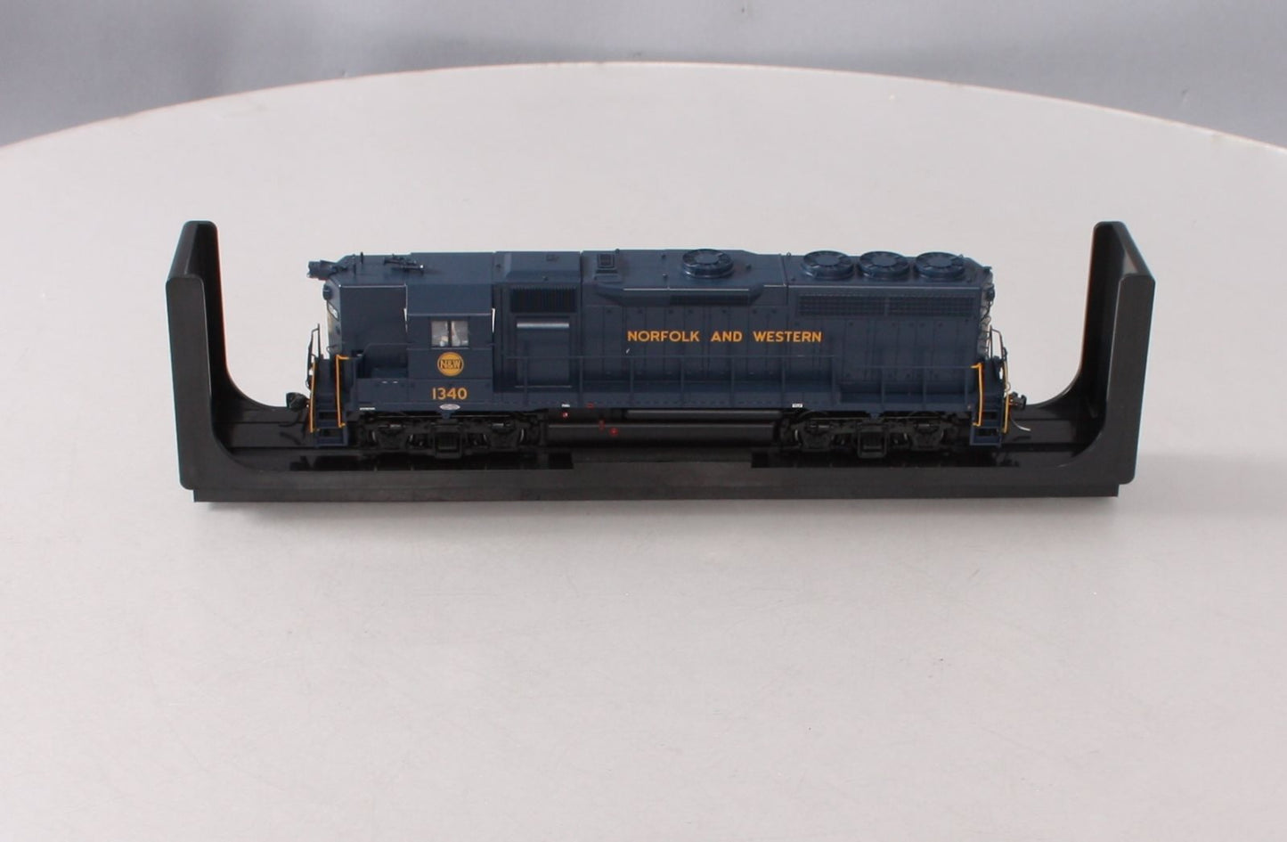 Atlas 10002381 HO Norfolk & Western GP40 High Nose Diesel Locomotive #1340