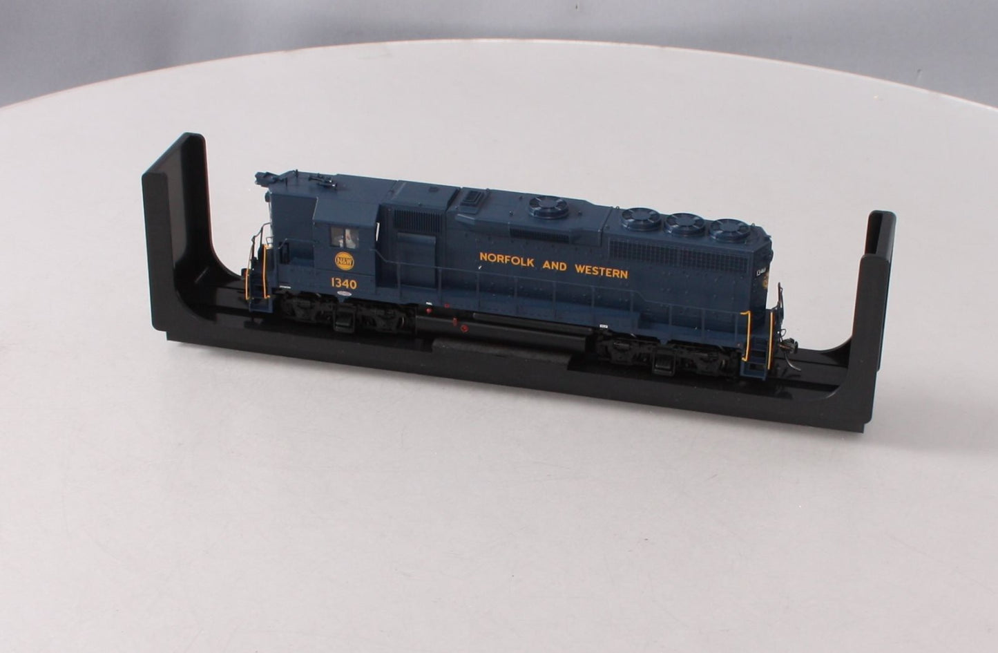 Atlas 10002381 HO Norfolk & Western GP40 High Nose Diesel Locomotive #1340