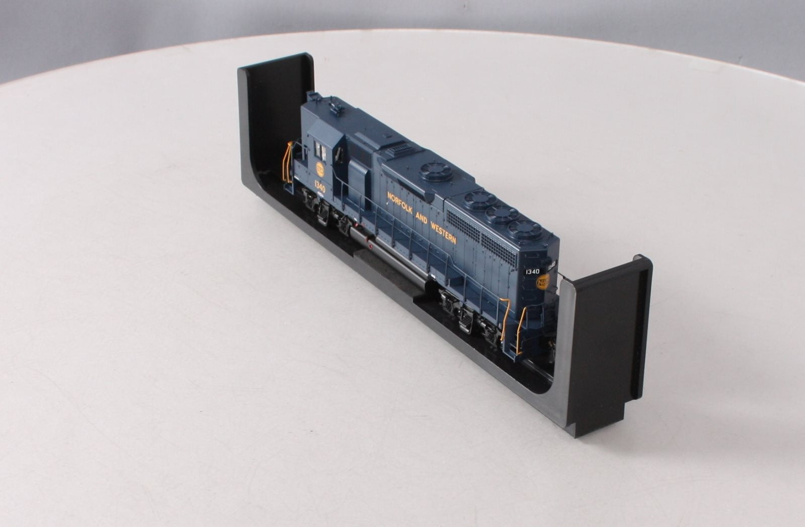 Atlas 10002381 HO Norfolk & Western GP40 High Nose Diesel Locomotive #1340
