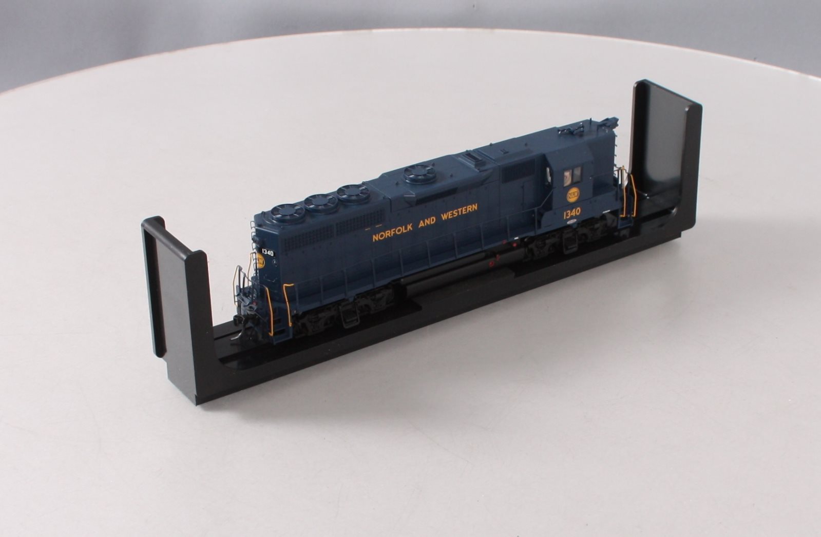 Atlas 10002381 HO Norfolk & Western GP40 High Nose Diesel Locomotive #1340
