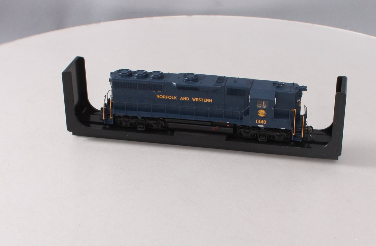 Atlas 10002381 HO Norfolk & Western GP40 High Nose Diesel Locomotive #1340