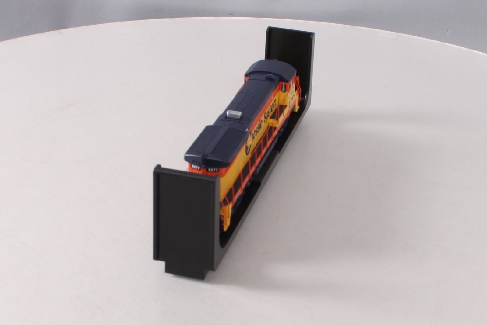 Atlas 10002076 HO Chessie System/C&O GE B30-7 Phase 1 Low-Nose Diesel #8277