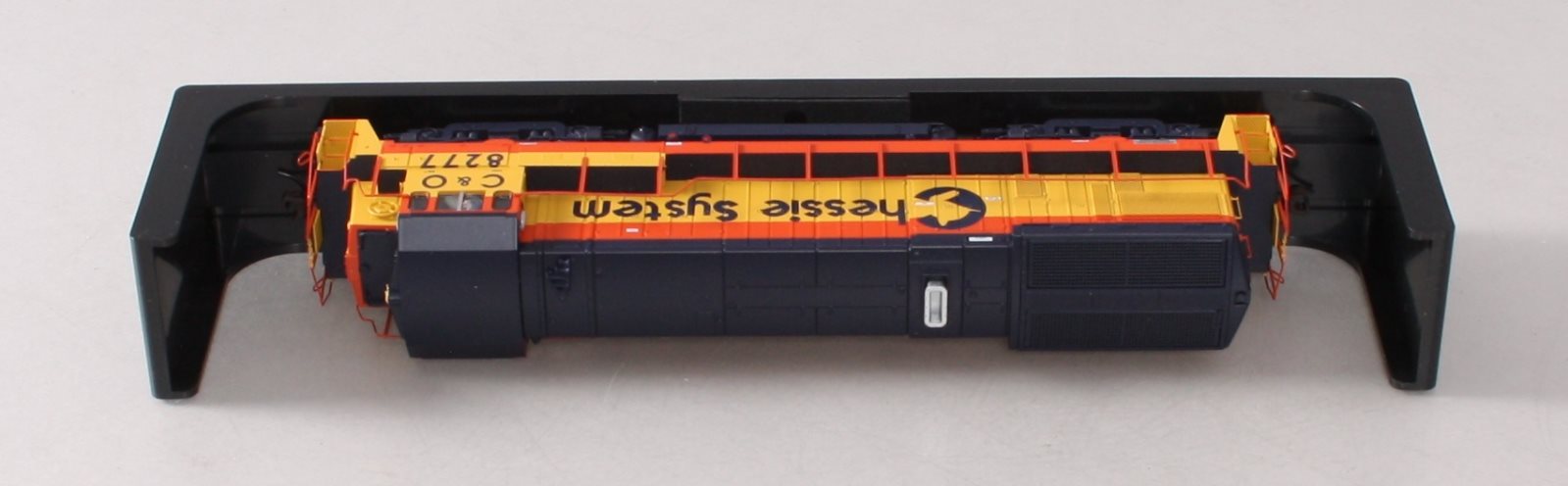 Atlas 10002076 HO Chessie System/C&O GE B30-7 Phase 1 Low-Nose Diesel #8277