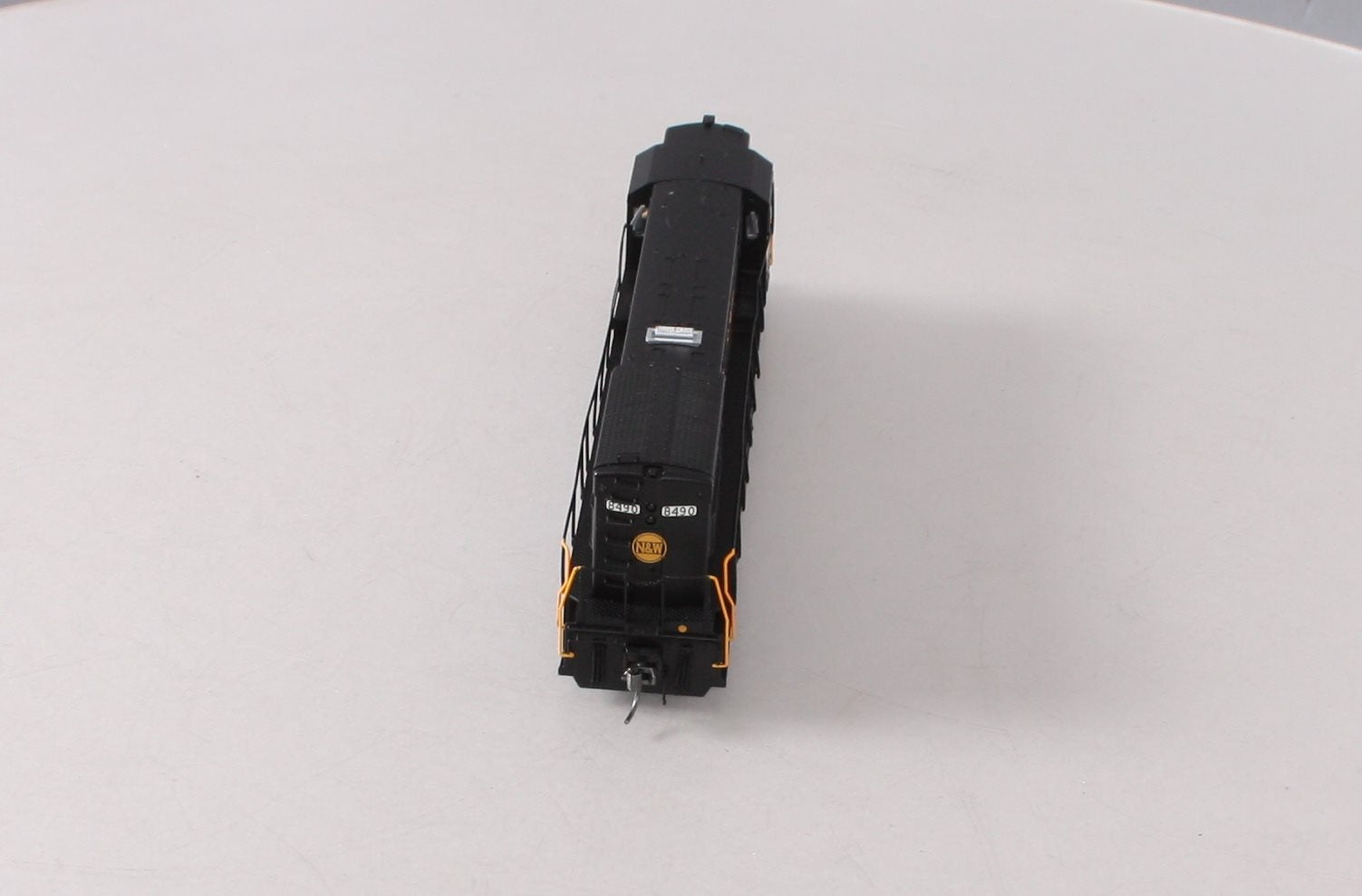 Atlas 10001166 HO Norfolk Western U30B Silver Diesel #8490