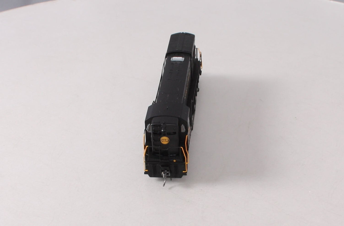Atlas 10001166 HO Norfolk Western U30B Silver Diesel #8490