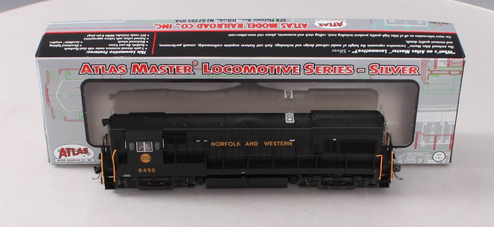 Atlas 10001166 HO Norfolk Western U30B Silver Diesel #8490