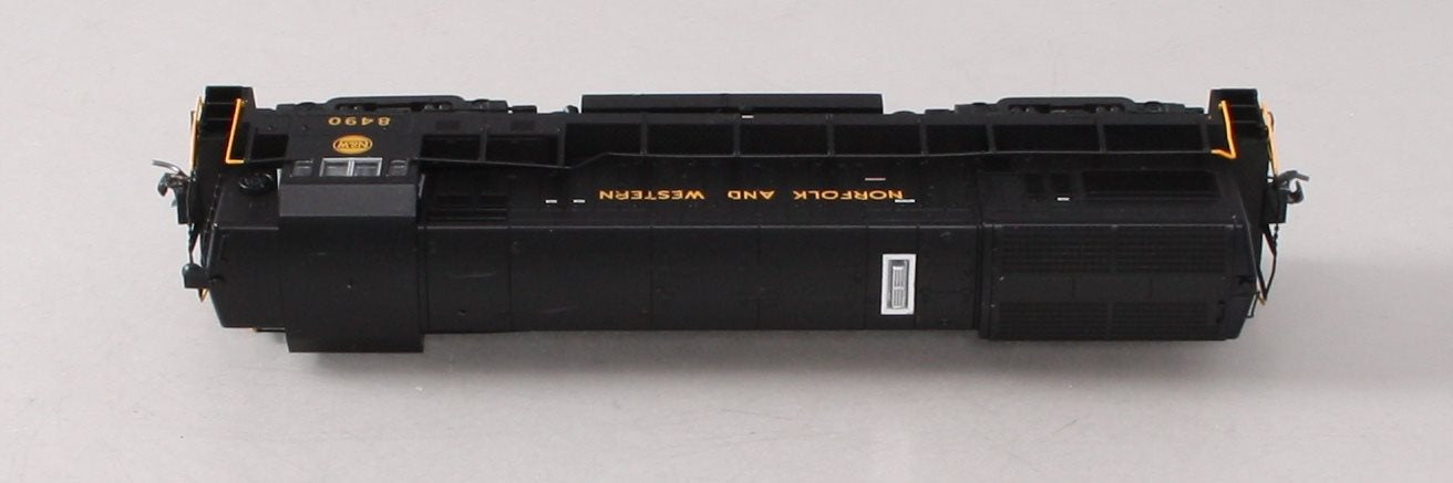 Atlas 10001166 HO Norfolk Western U30B Silver Diesel #8490