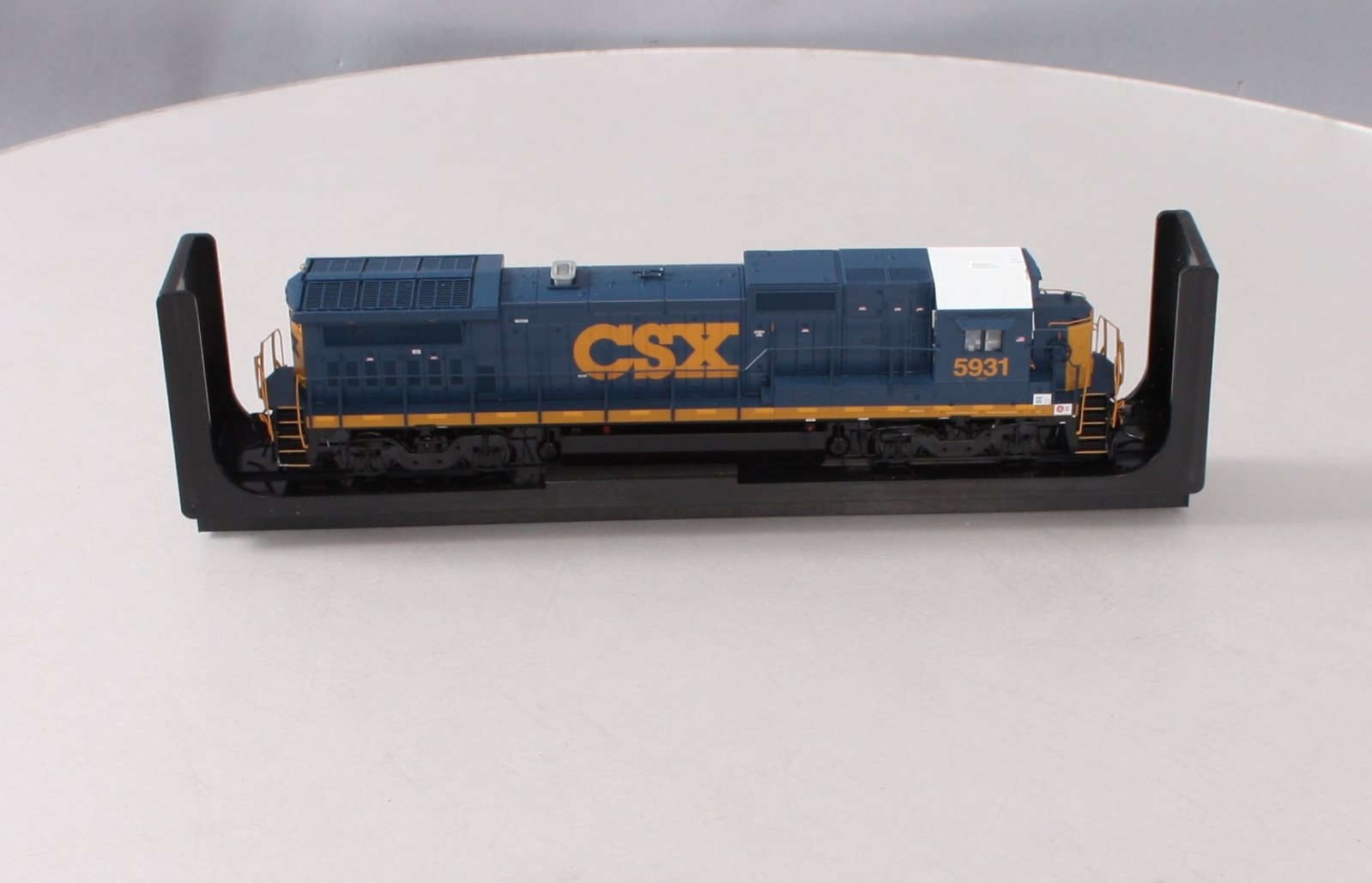 Atlas 10001798 HO CSX GE DASH 8-40B #5931 – Trainz