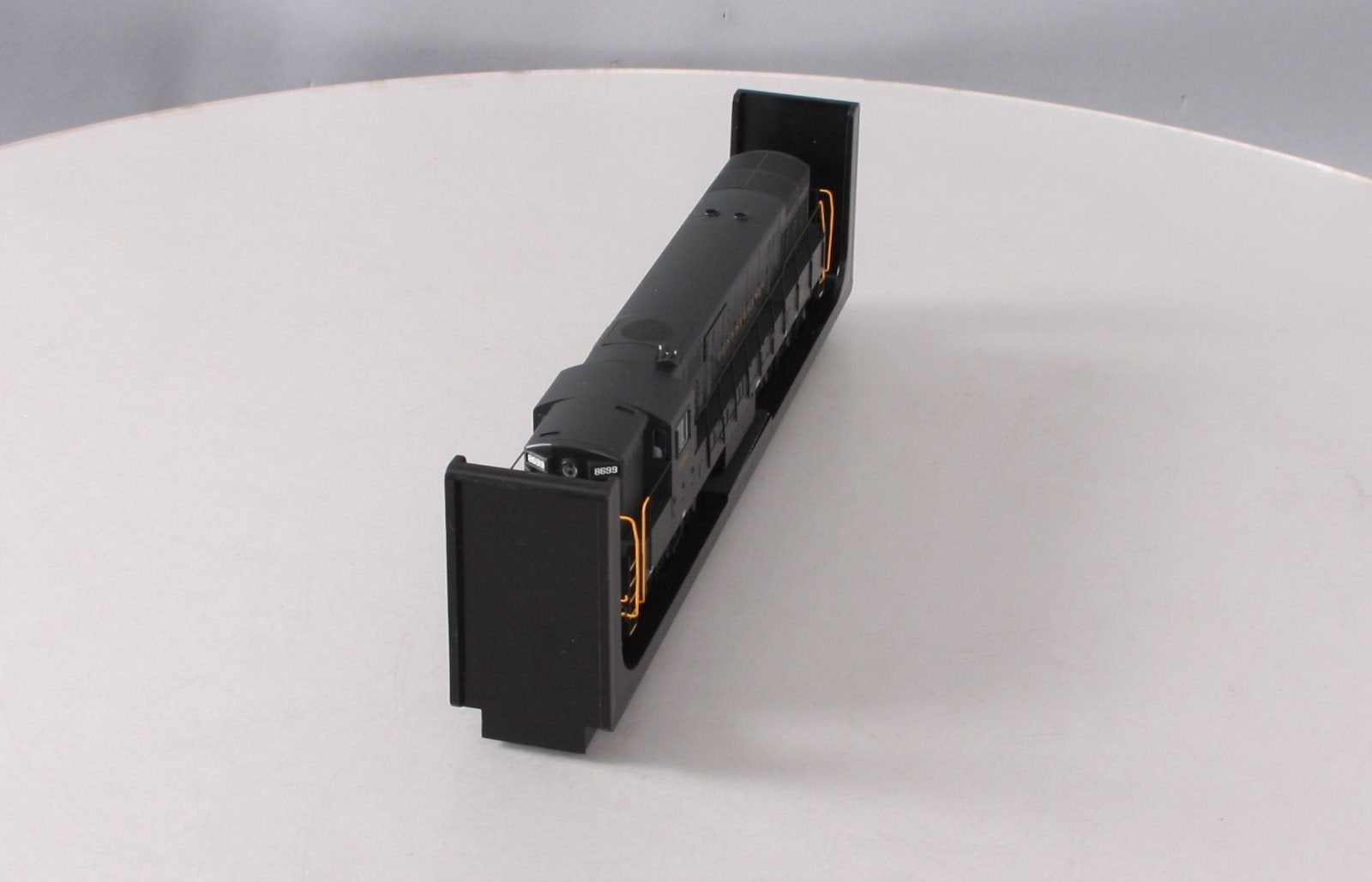 Atlas 10002208 HO TrainMaster PRR #8699