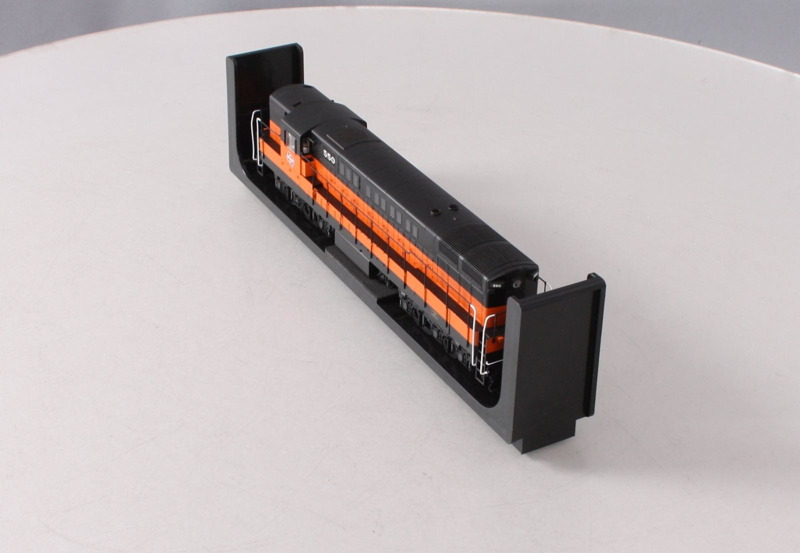 Atlas 10002225 HO Milwaukee Road TrainMaster Locomotive #550