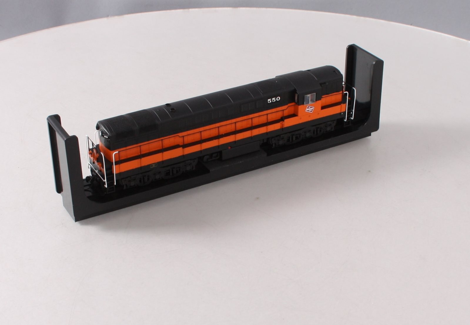 Atlas 10002225 HO Milwaukee Road TrainMaster Locomotive #550