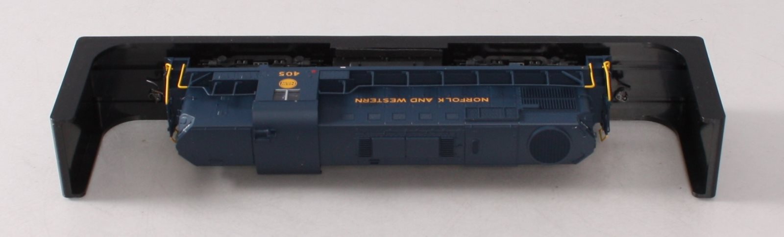 Atlas 10002877 HO Norfolk & Western RS-11 Diesel Locomotive Silver Series #405