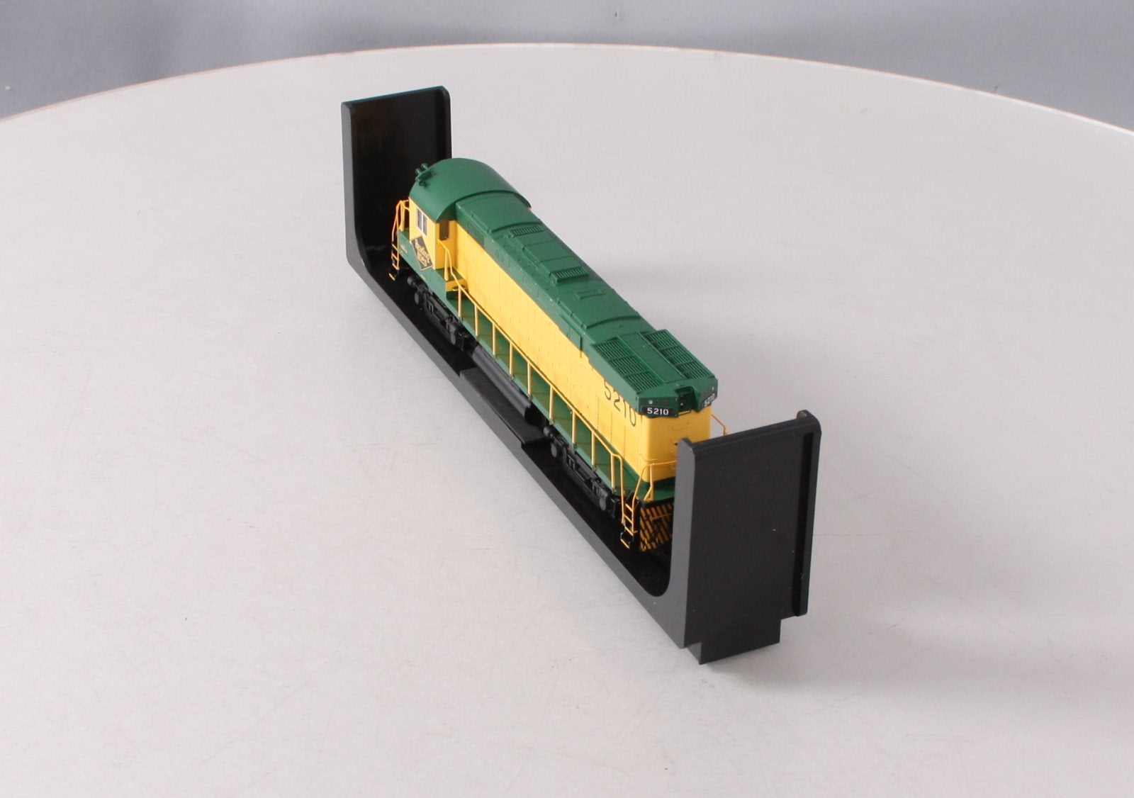 Atlas 10002538 HO Reading C424 Phase 3 Diesel Locomotive #5210