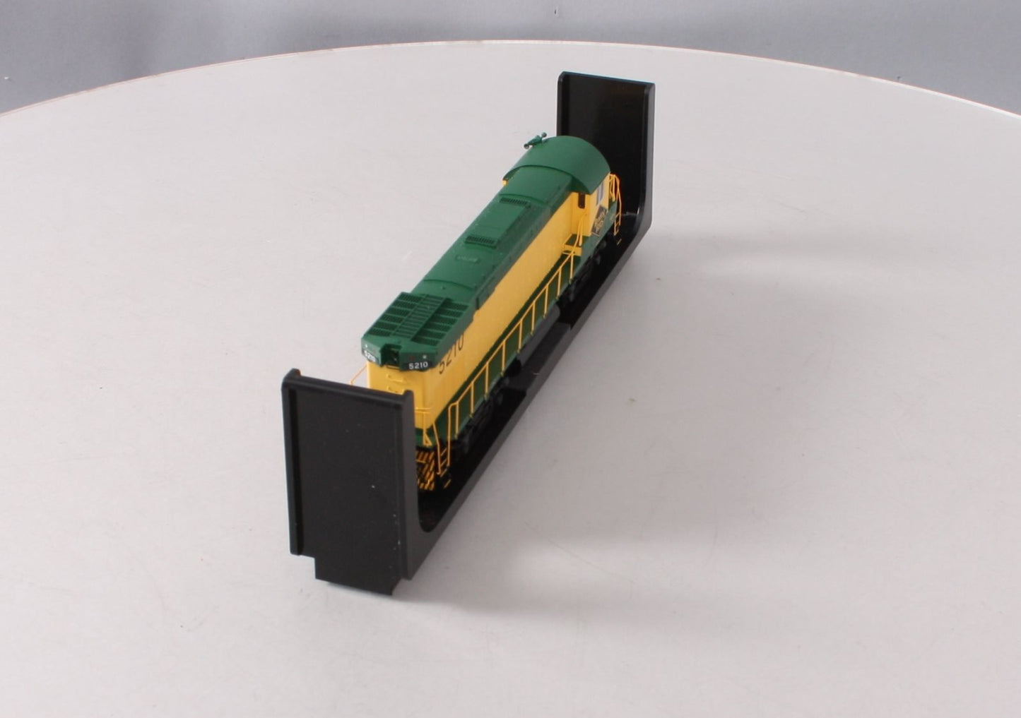 Atlas 10002538 HO Reading C424 Phase 3 Diesel Locomotive #5210
