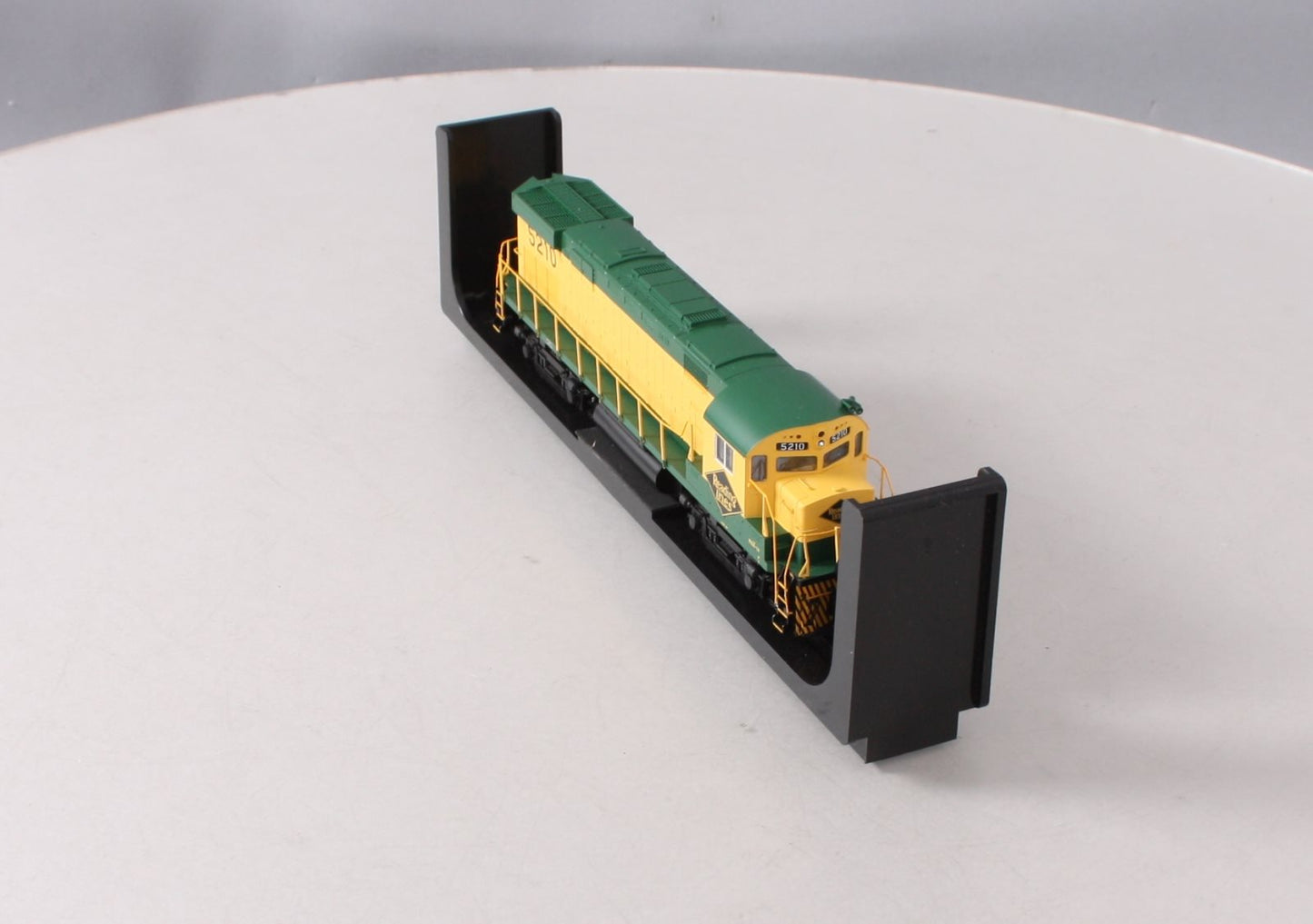 Atlas 10002538 HO Reading C424 Phase 3 Diesel Locomotive #5210