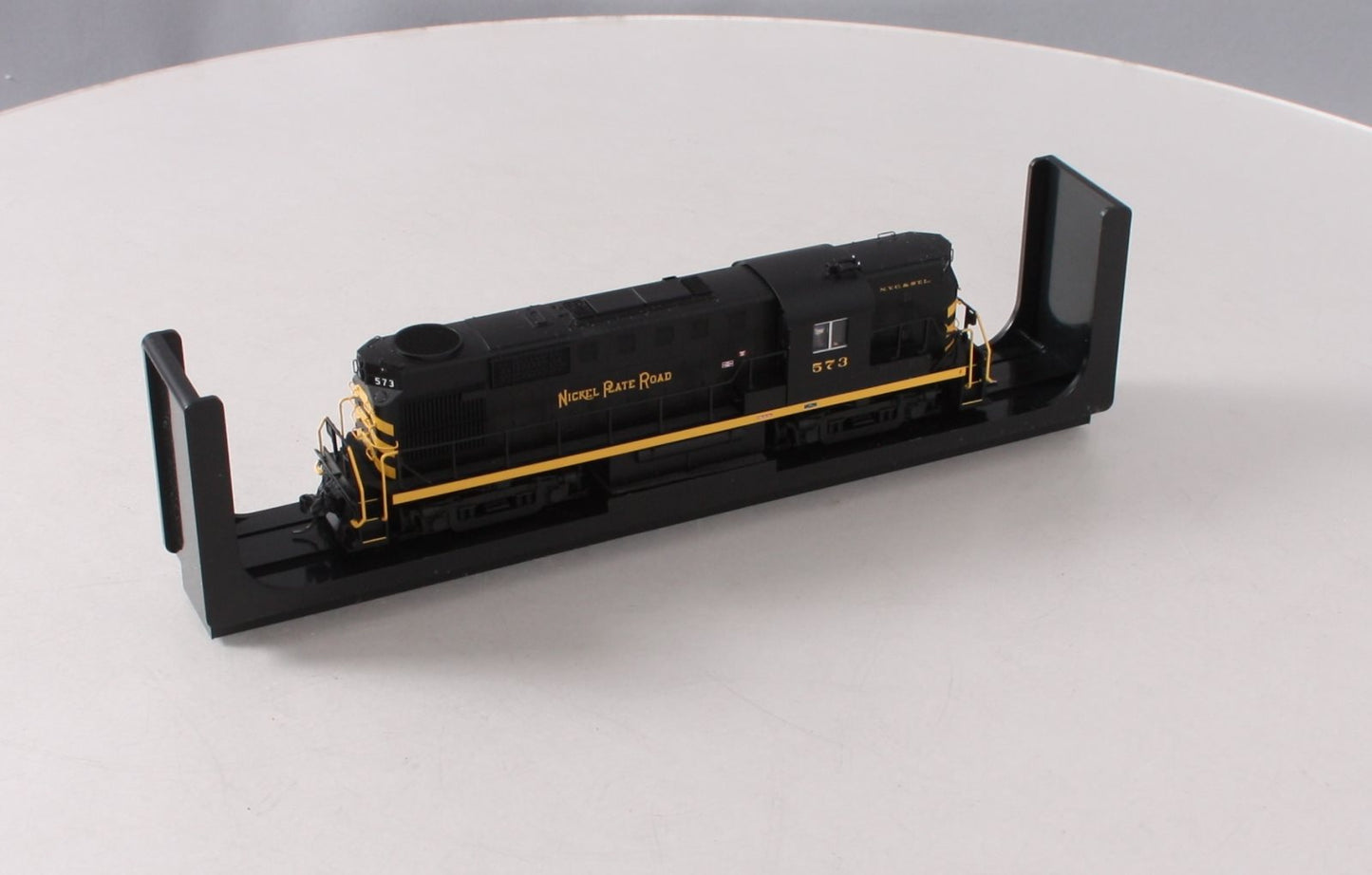 Atlas 10002872 HO Nickel Plate Road RS-11 Diesel Locomotive Silver Series #573