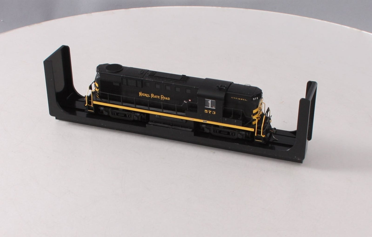 Atlas 10002872 HO Nickel Plate Road RS-11 Diesel Locomotive Silver Series #573