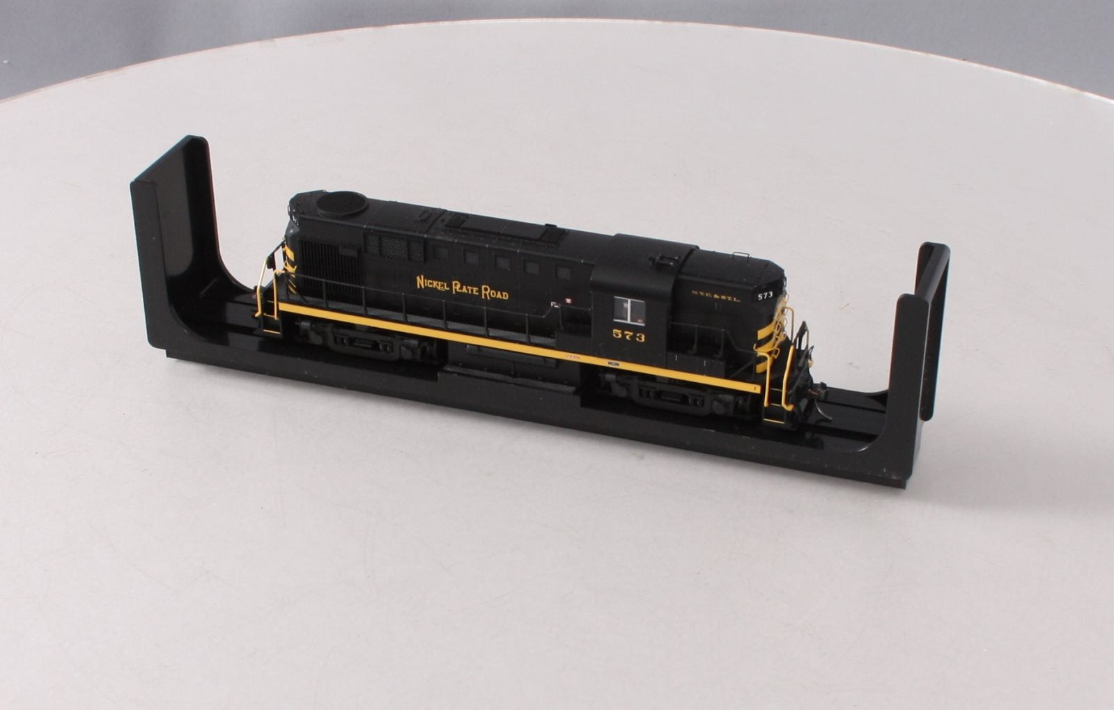 Atlas 10002872 HO Nickel Plate Road RS-11 Diesel Locomotive Silver Series #573