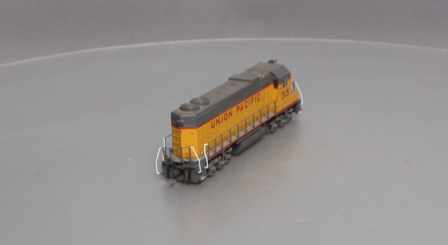MTH 85-2036-1 HO Union Pacific GP38-2 Diesel Engine with Proto-Sound 3 #307