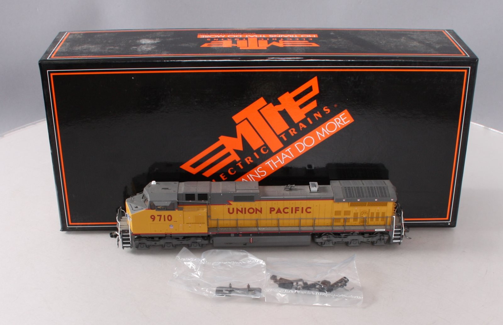 MTH 80-2309-1 HO Union Pacific Dash-9 Diesel Engine with Proto-Sound 3 #9710