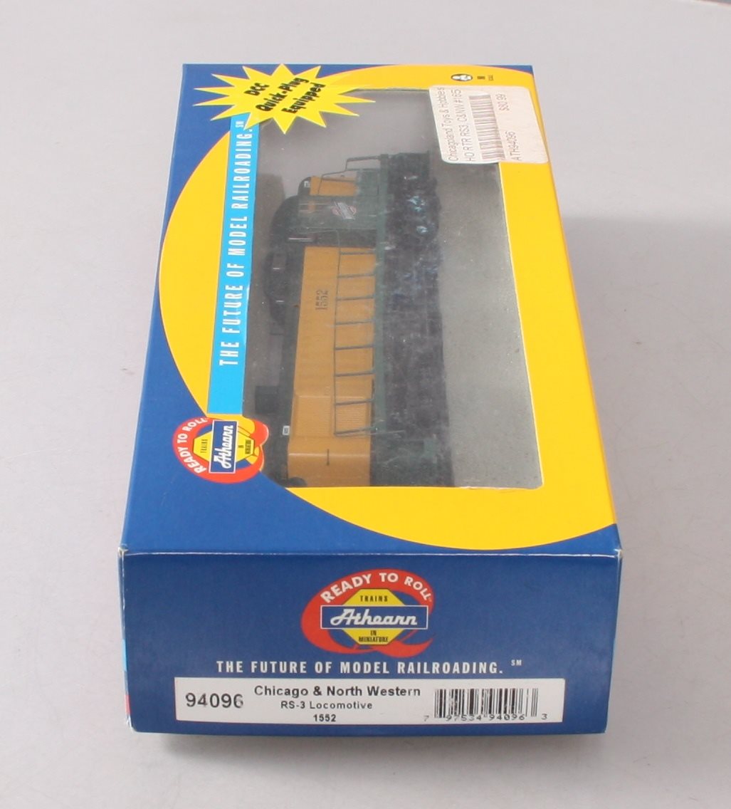 Athearn 94096 HO Chicago & North Western Alco RS-3 Diesel Locomotive #1552