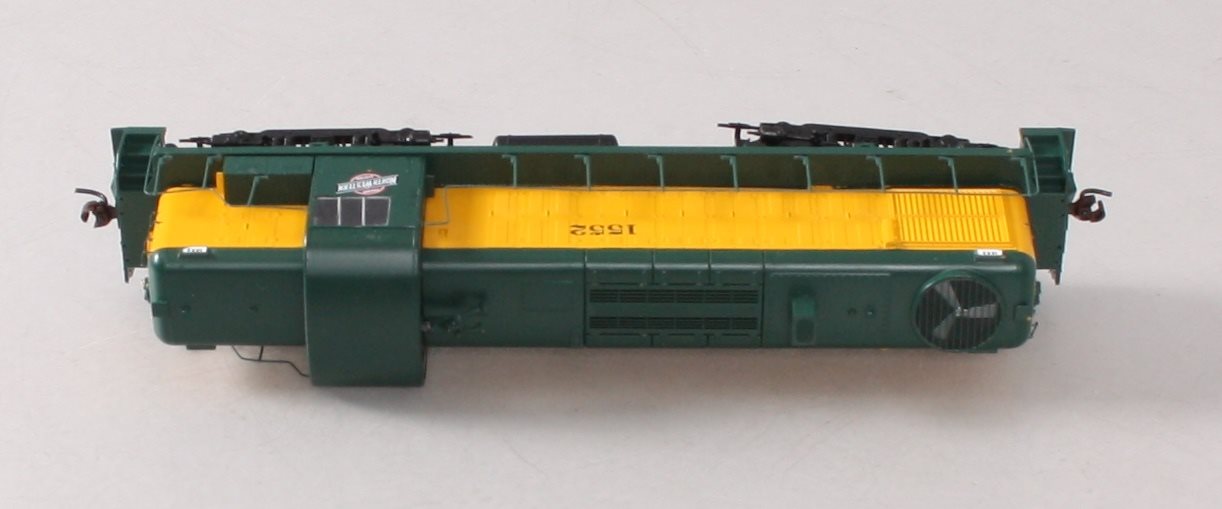 Athearn 94096 HO Chicago & North Western Alco RS-3 Diesel Locomotive #1552