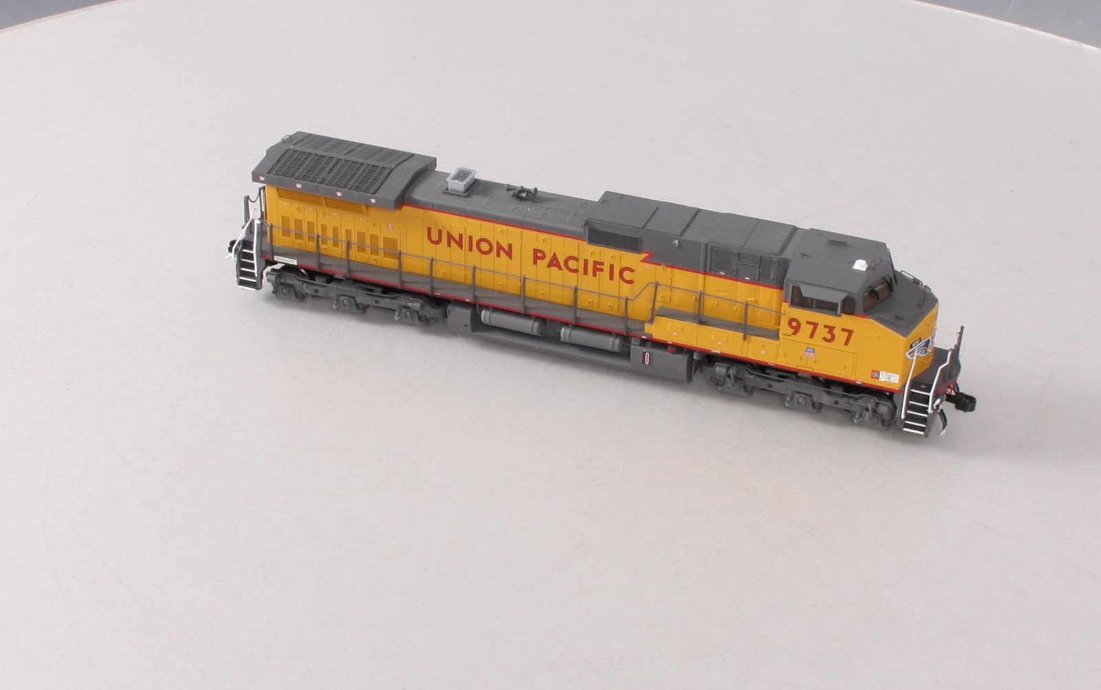 MTH 80-2311-1 HO Union Pacific Dash-9 Diesel Engine with Proto-Sound 3 #9737