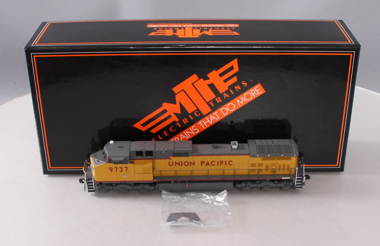 MTH 80-2311-1 HO Union Pacific Dash-9 Diesel Engine with Proto-Sound 3 #9737