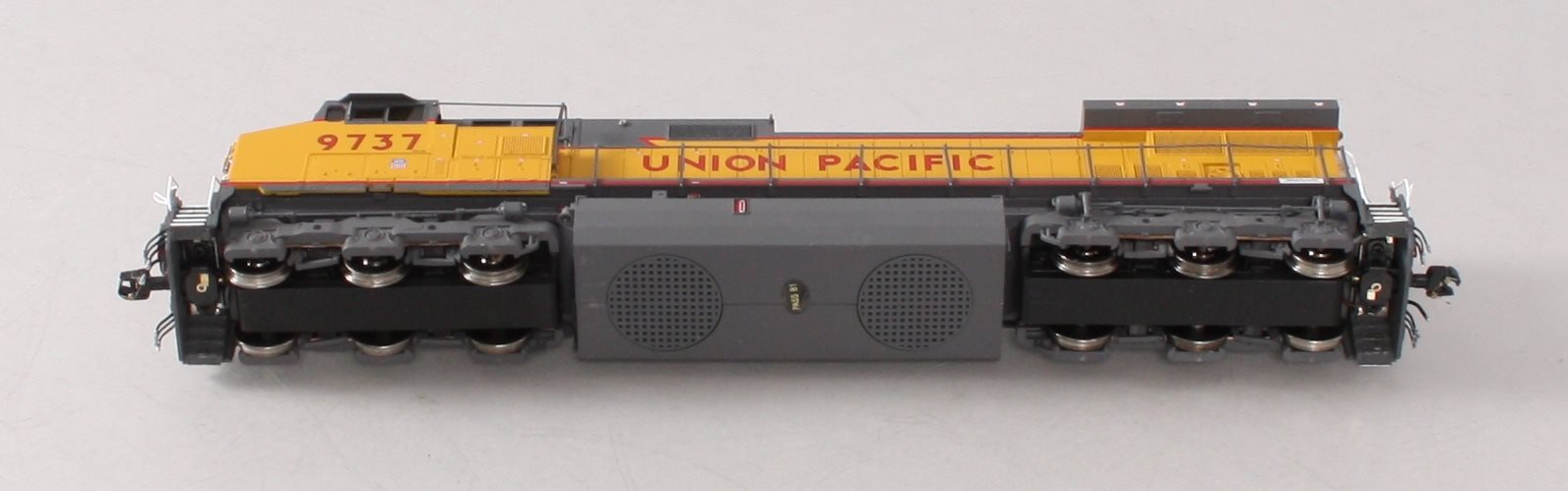 MTH 80-2311-1 HO Union Pacific Dash-9 Diesel Engine with Proto-Sound 3 #9737