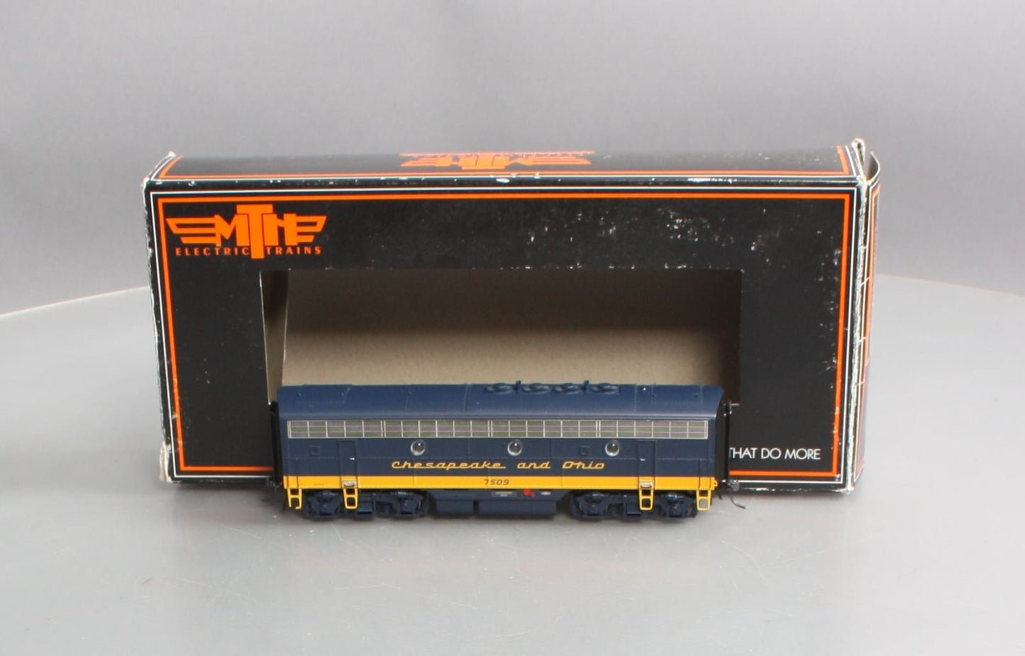 MTH 80-2110-1 Chesepeake & Ohio F-7 Diesel Locomotive B-Unit #7509