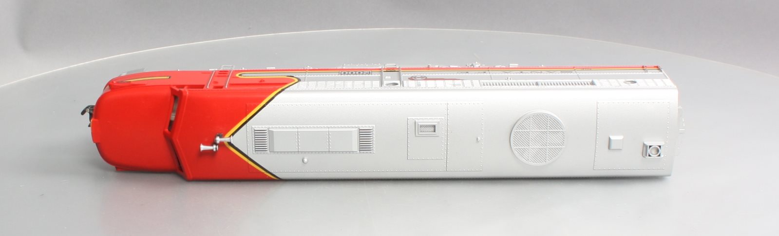 Lionel 6-18952 O Gauge ATSF Alco PA-1 Powered Diesel Locomotive #2000