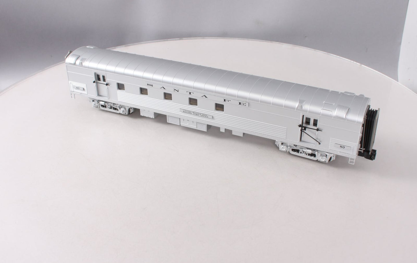 MTH 2068199 O Gauge ATSF 70' Atreamlined RPO Passenger Car