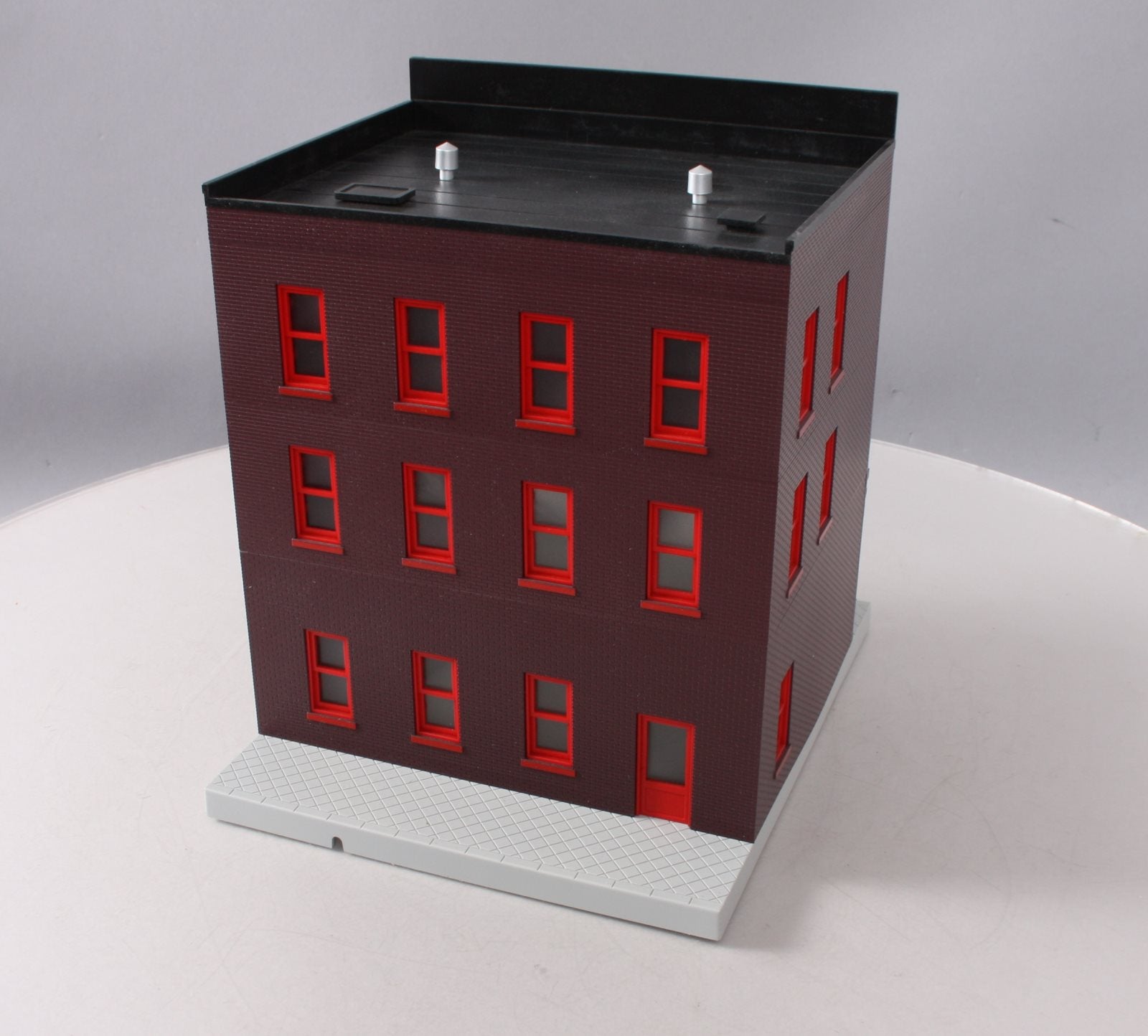 MTH 3090441 O Pennsylvania 3-Story City Fully Assembled & Light InteriorBuilding